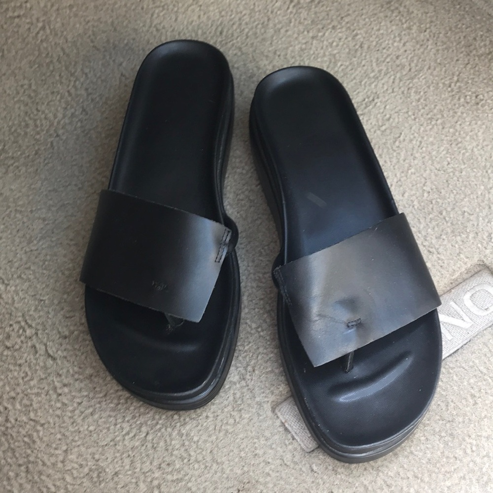 Donald Pliner Fifi Sandle